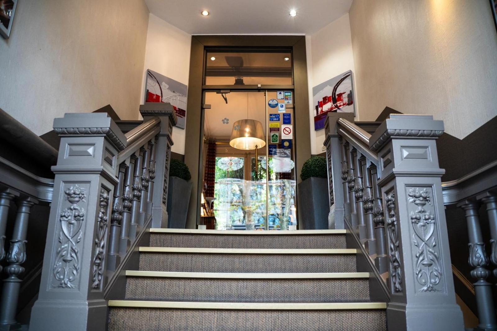 Hotel Val De Loire Тур Экстерьер фото