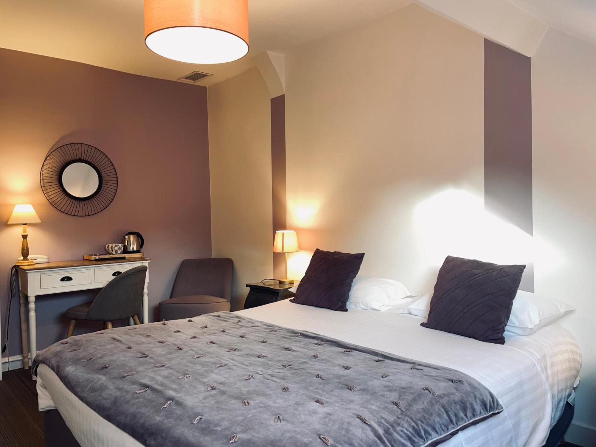 Hotel Val De Loire Тур Экстерьер фото