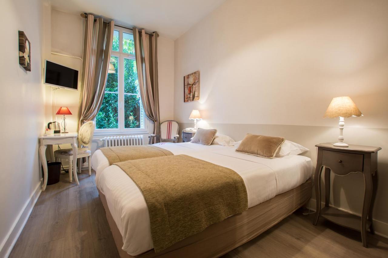 Hotel Val De Loire Тур Экстерьер фото