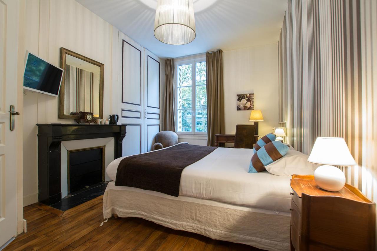 Hotel Val De Loire Тур Экстерьер фото
