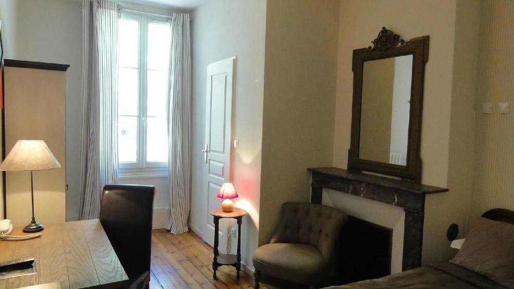 Hotel Val De Loire Тур Экстерьер фото