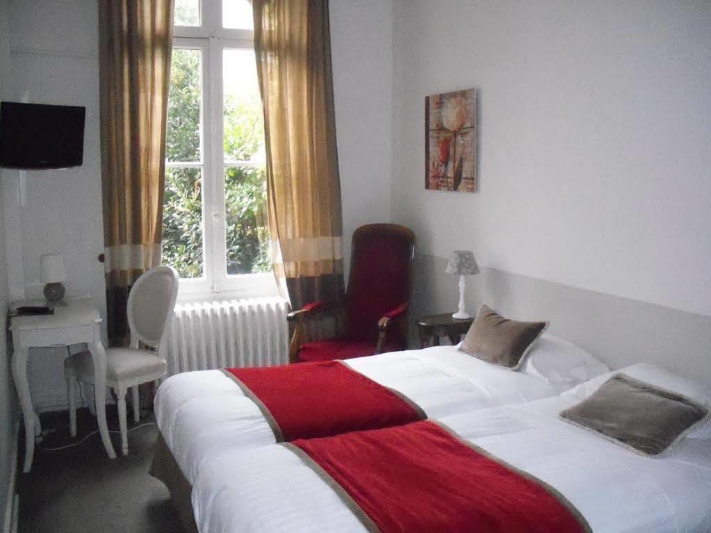 Hotel Val De Loire Тур Экстерьер фото