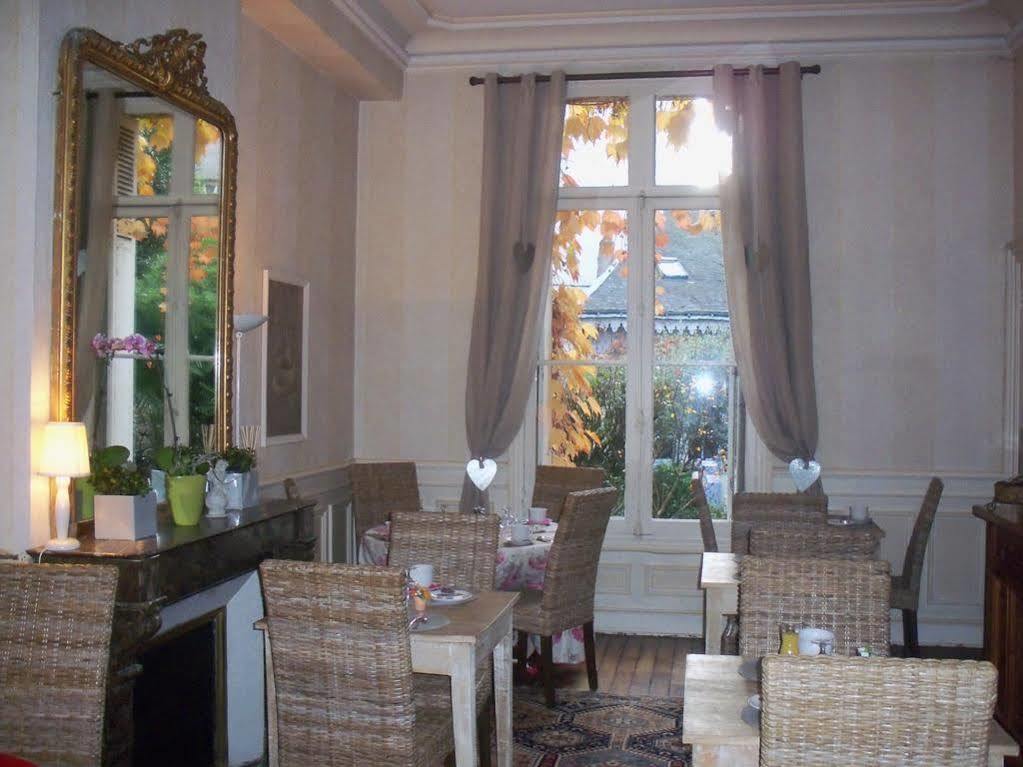 Hotel Val De Loire Тур Экстерьер фото