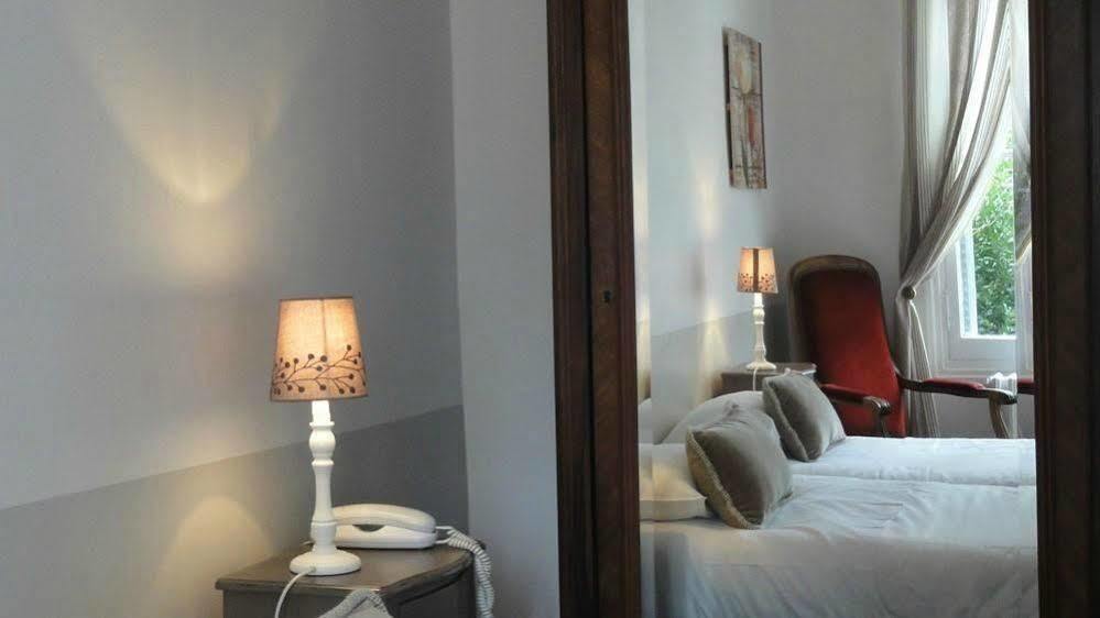 Hotel Val De Loire Тур Экстерьер фото
